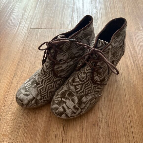 Toms Desert Wedge Lace Up Ankle Boots  Herringbone Brown NWOB Women’s Sz 8 - Picture 1 of 9